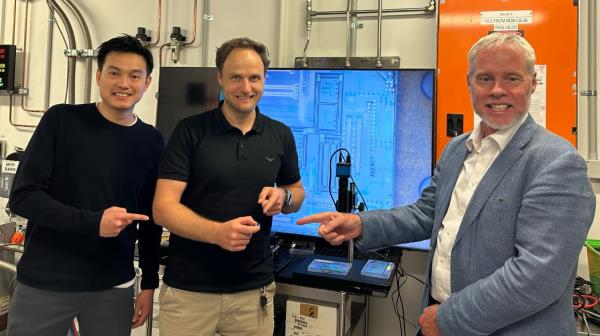 Lead author Dr Choon-Kong Lai (left), research lead Dr Moritz Merklein and Professor Ben Eggleton in the laboratories of the Sydney Nansoscience Hub.