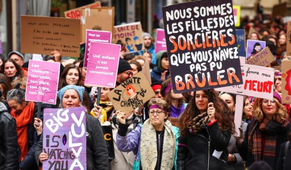 People attend a demo<em></em>nstration to protest against femicide, sexual violence and all gender-ba<em></em>sed violence and in support of Gisele Pelicot, the victim of an alleged mass rape orchestrated by her husband Dominique Pelicot at their home, while the trial of Dominique Pelicot and 50 co-accused continues, in front of the courthouse in Avignon, France, November 23, 2024. (REUTERS)