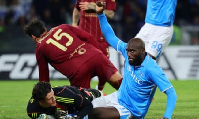 Napoli’s Romelu Lukaku celebrates after scoring the winner against his old club Roma.